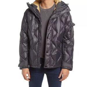 Men’s down jacket.